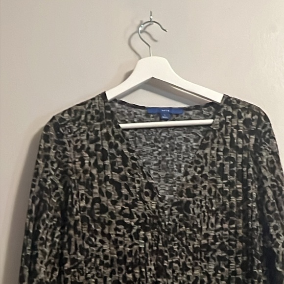 Apt 9 long sweater size L leopard print animal print long - Picture 2 of 4